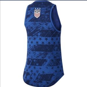 Nike Tops - Women’s Nike Nike Tops - Women’s Nike